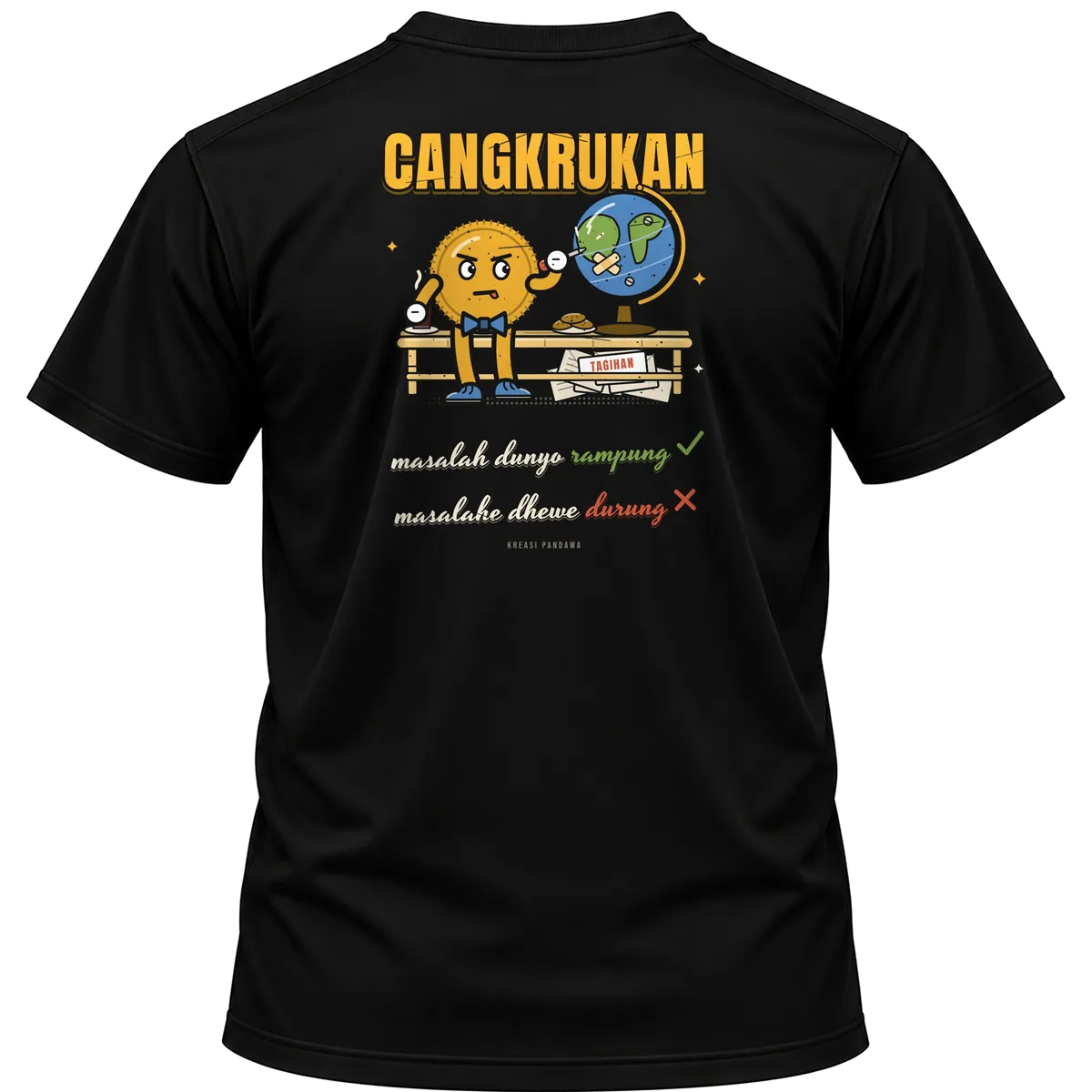 Mockup kaos hitam Kreasi Pandawa tampak belakang, sablon punggung: Cangkrukan, masalah dunyo rampung, masalahe dhewe durung