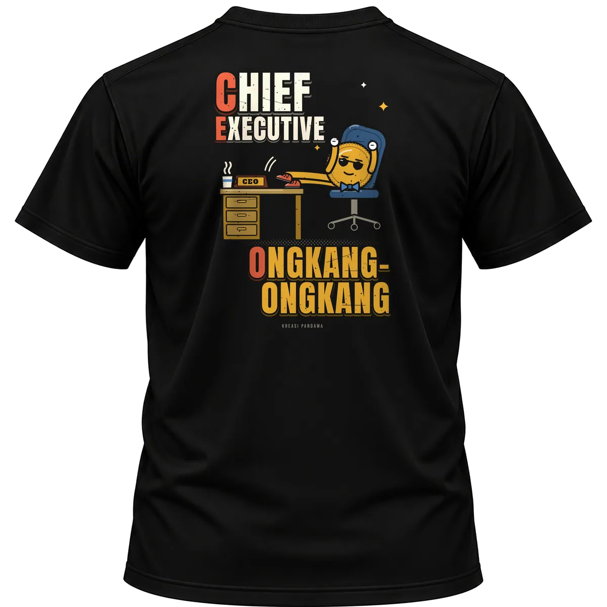 Mockup kaos hitam Kreasi Pandawa tampak belakang, sablon punggung: CEO: Chief Executive Ongkang-ongkang