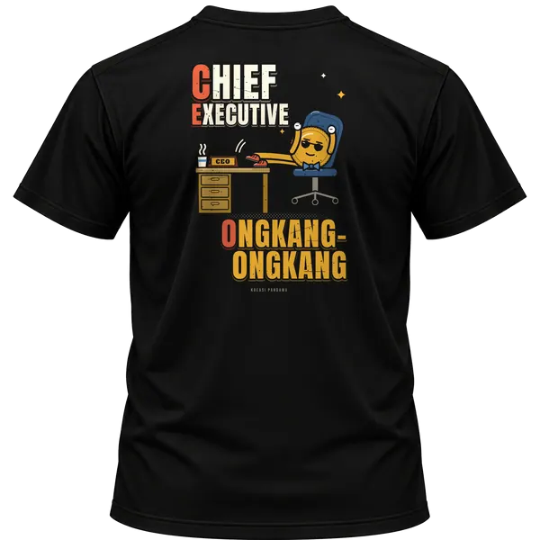 Mockup kaos hitam Kreasi Pandawa tampak belakang, sablon punggung: CEO: Chief Executive Ongkang-ongkang