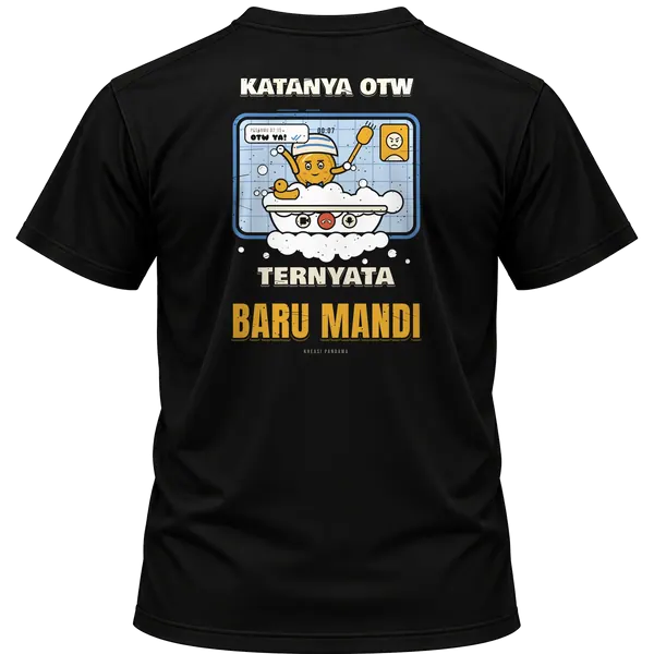 Mockup kaos hitam Kreasi Pandawa tampak belakang, sablon punggung: Katanya otw, ternyata baru mandi
