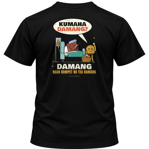 Mockup kaos hitam Kreasi Pandawa tampak belakang, sablon punggung: Kumaha damang? Damang ngan dompet nu teu damang