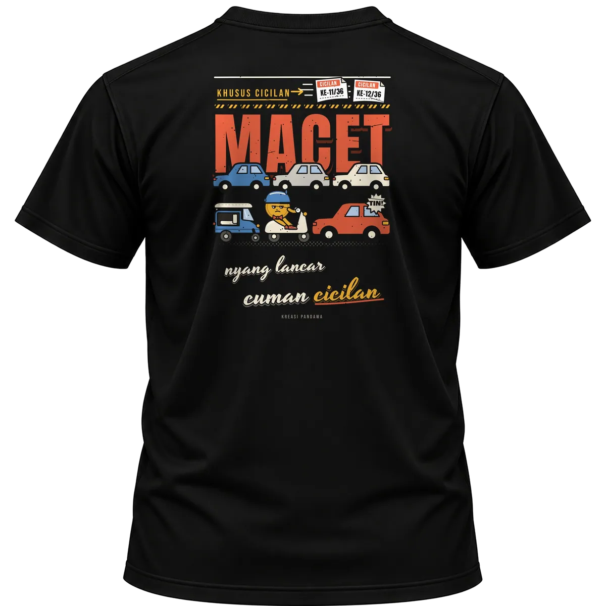 Mockup kaos hitam Kreasi Pandawa tampak belakang, sablon punggung: Macet, nyang lancar cuman cicilan