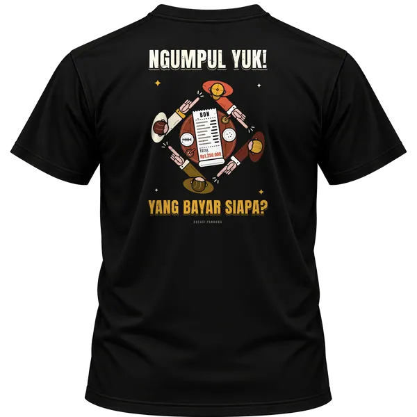 Mockup kaos hitam Kreasi Pandawa tampak belakang, sablon punggung: Ngumpul yuk! Yang bayar siapa?