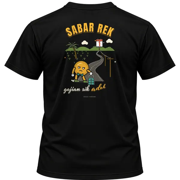Mockup kaos hitam Kreasi Pandawa tampak belakang, sablon punggung: Sabar rek, gajian sik adoh