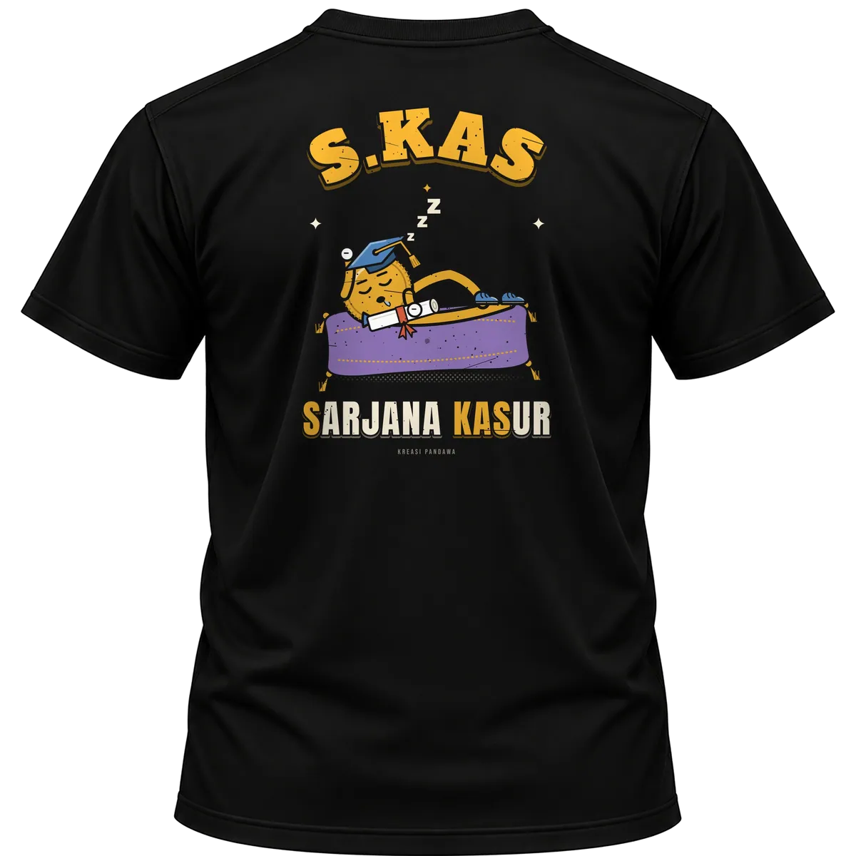 Mockup kaos hitam Kreasi Pandawa tampak belakang, sablon punggung: S.Kas: Sarjana Kasur
